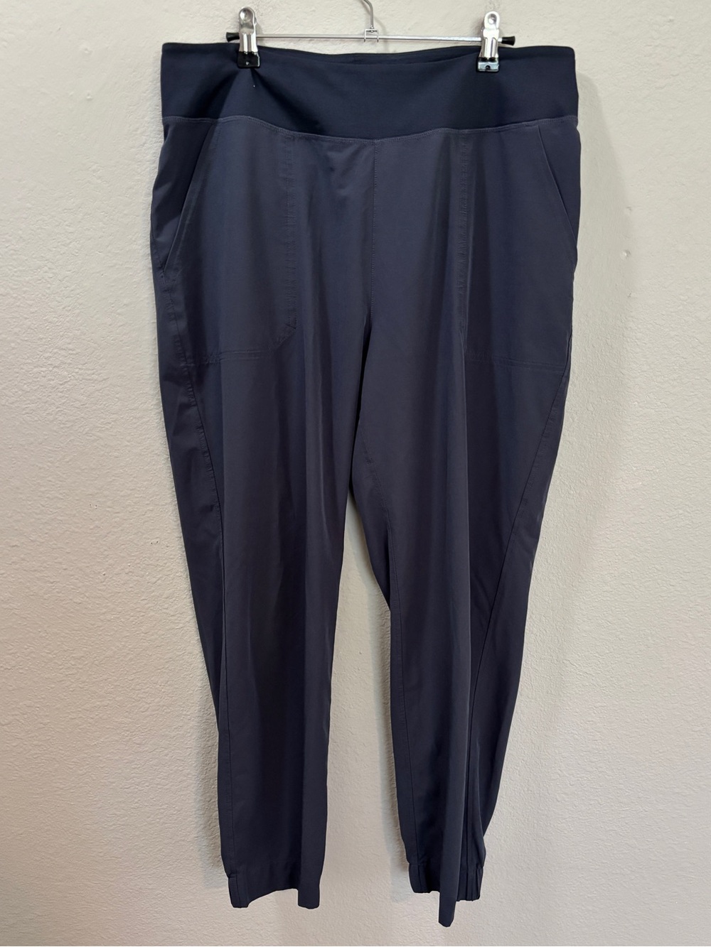 Patagonia Women’s Blue Performance Jogger Pants Size Large